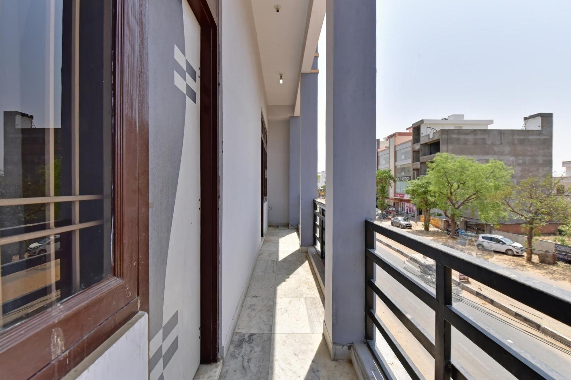 Hotel O S R Dzsaipur Kültér fotó