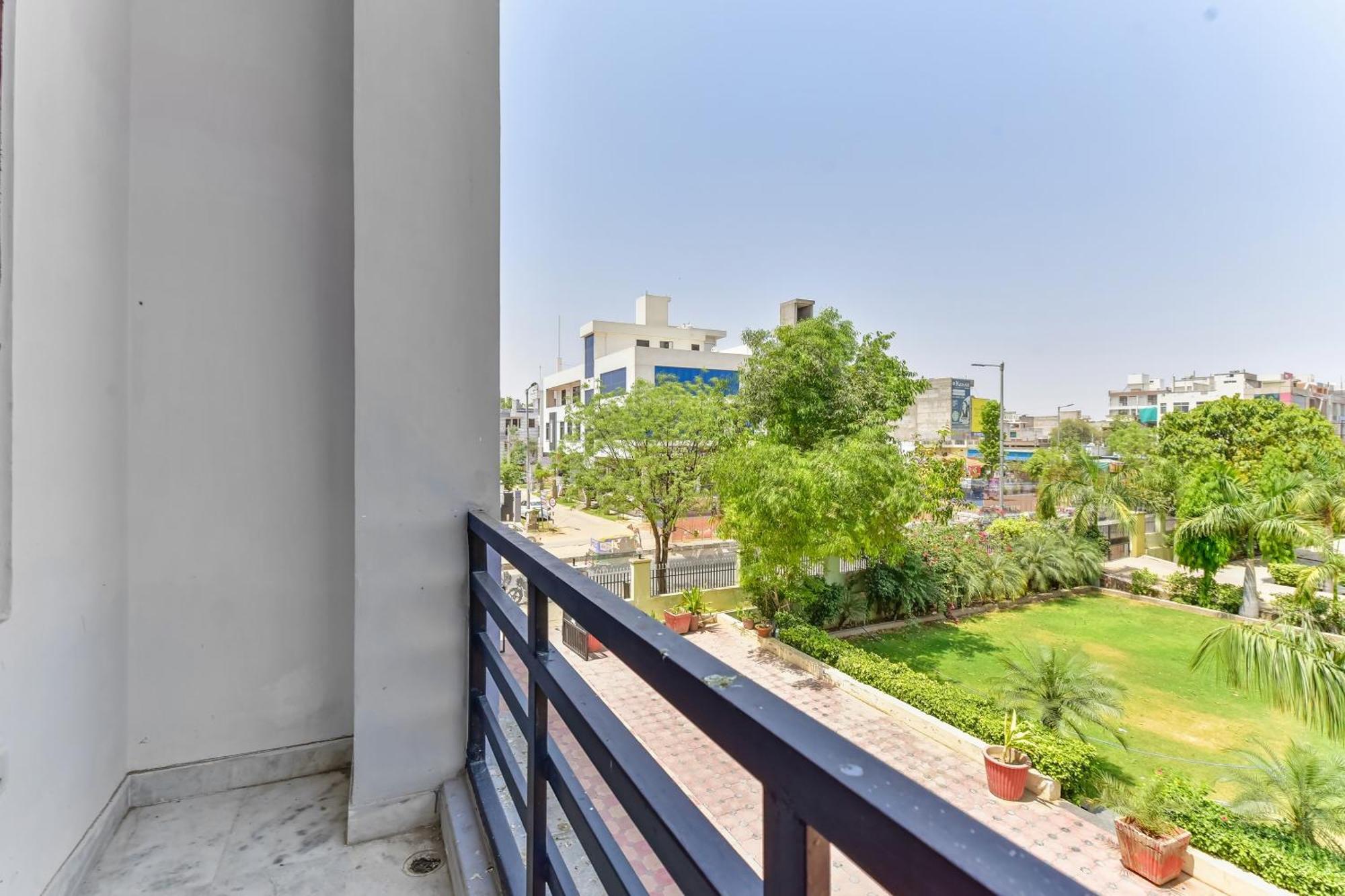 Hotel O S R Dzsaipur Kültér fotó